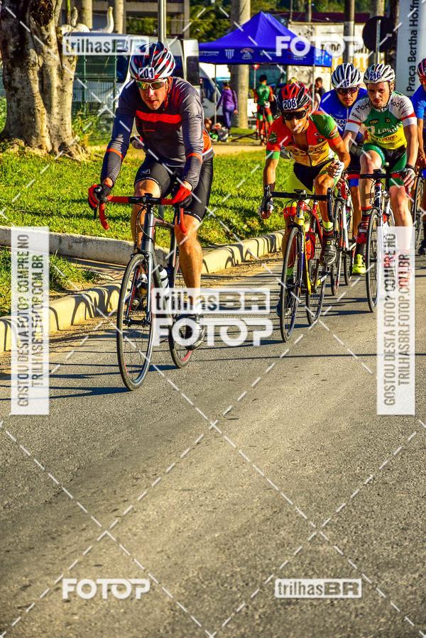 Buy your photos of the event11 Volta Ciclstica de Brusque on Fotop