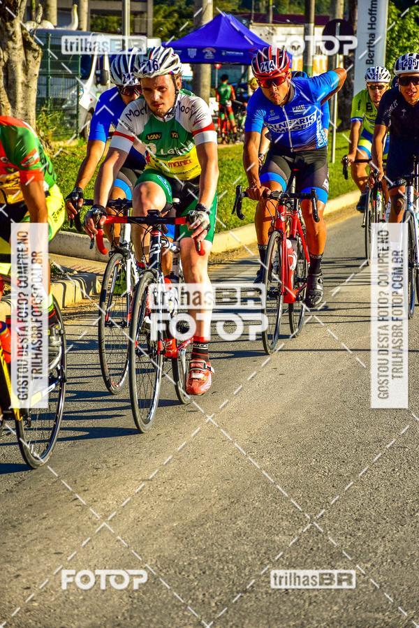 Buy your photos of the event11 Volta Ciclstica de Brusque on Fotop