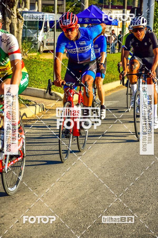 Buy your photos of the event11 Volta Ciclstica de Brusque on Fotop