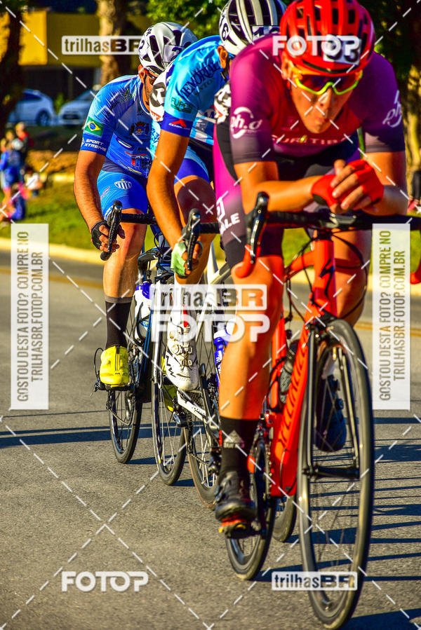 Buy your photos of the event11 Volta Ciclstica de Brusque on Fotop
