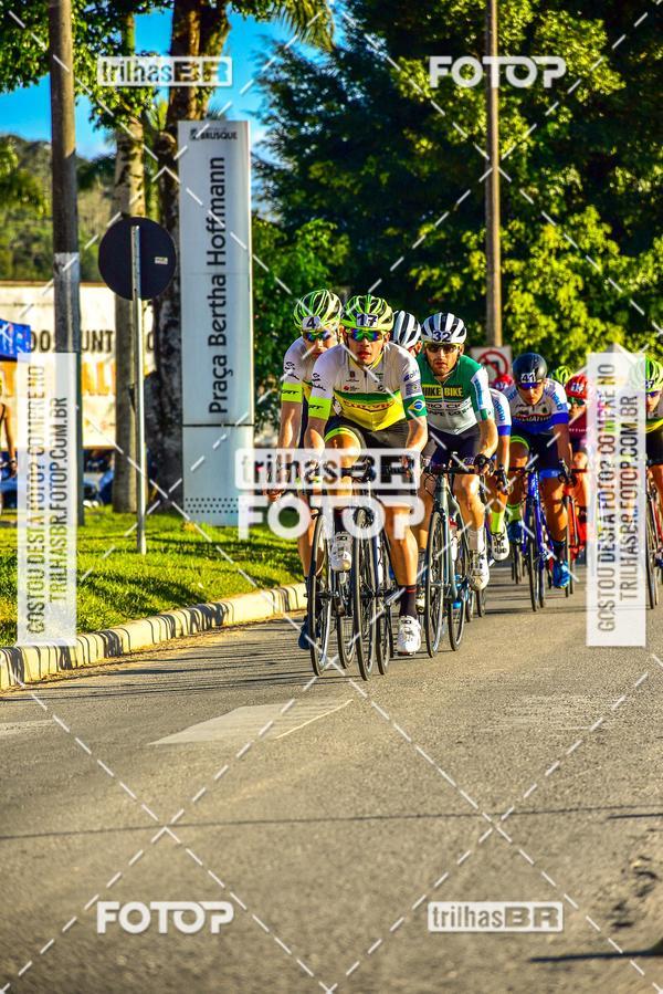 Buy your photos of the event11 Volta Ciclstica de Brusque on Fotop