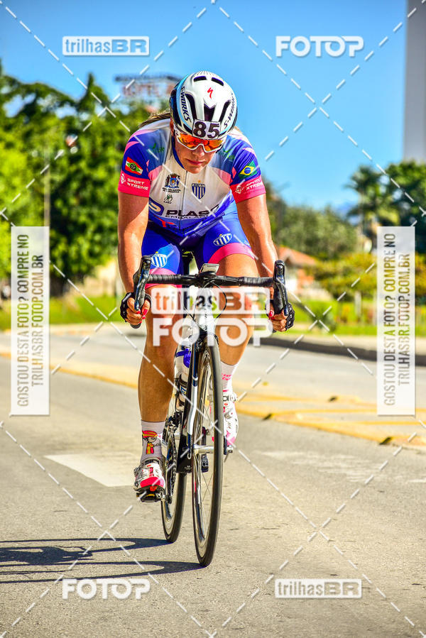 Buy your photos of the event11 Volta Ciclstica de Brusque on Fotop
