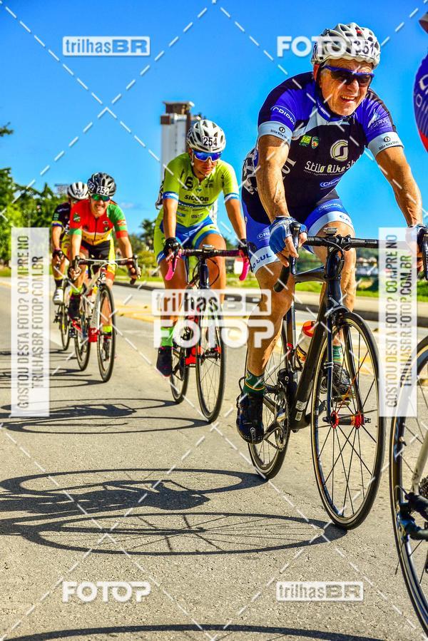 Buy your photos of the event11 Volta Ciclstica de Brusque on Fotop