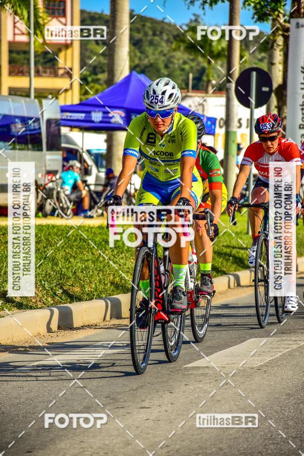 Buy your photos of the event11 Volta Ciclstica de Brusque on Fotop