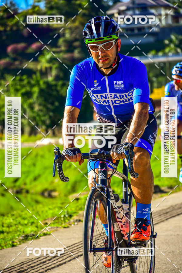 Buy your photos of the event11 Volta Ciclstica de Brusque on Fotop