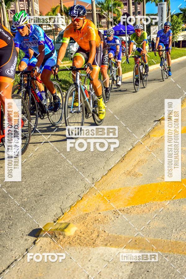 Buy your photos of the event11 Volta Ciclstica de Brusque on Fotop