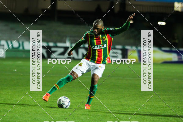 Buy your photos of the eventCampeonato Brasileiro - Sampaio Corr�a x Curitiba on Fotop