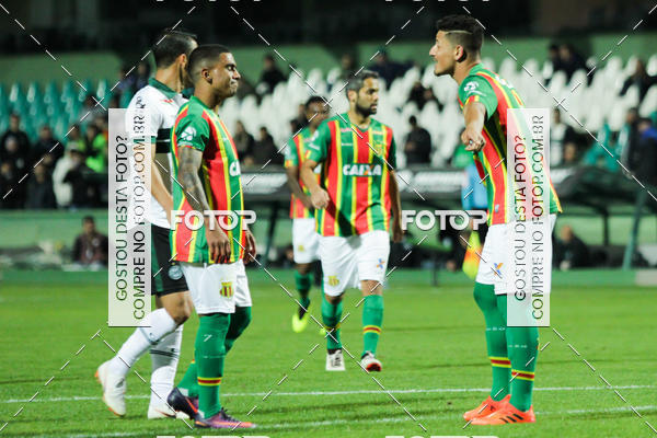 Buy your photos of the eventCampeonato Brasileiro - Sampaio Corr�a x Curitiba on Fotop