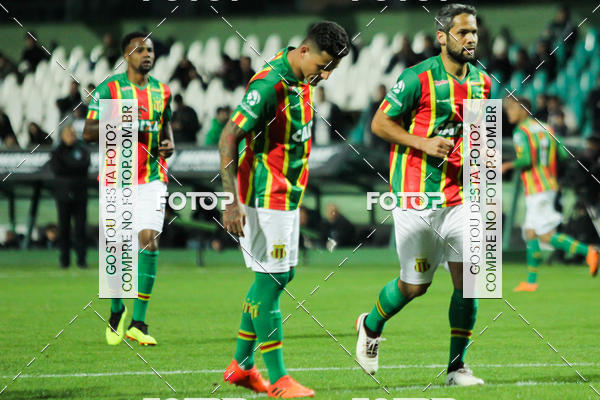 Buy your photos of the eventCampeonato Brasileiro - Sampaio Corr�a x Curitiba on Fotop