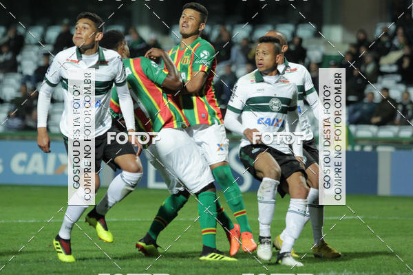 Buy your photos of the eventCampeonato Brasileiro - Sampaio Corr�a x Curitiba on Fotop