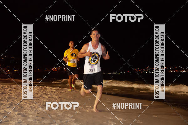 Buy your photos of the eventNIGHT RUN ICARA� BEACH - 6� EDI��O - NITER�I RJ on Fotop