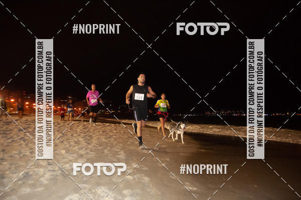 Buy your photos of the eventNIGHT RUN ICARA� BEACH - 6� EDI��O - NITER�I RJ on Fotop