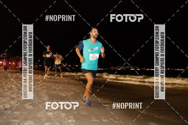 Buy your photos of the eventNIGHT RUN ICARA� BEACH - 6� EDI��O - NITER�I RJ on Fotop