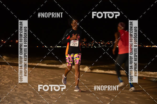 Buy your photos of the eventNIGHT RUN ICARA� BEACH - 6� EDI��O - NITER�I RJ on Fotop