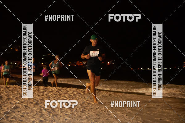 Buy your photos of the eventNIGHT RUN ICARA� BEACH - 6� EDI��O - NITER�I RJ on Fotop