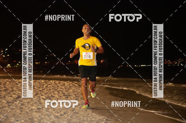 Buy your photos of the eventNIGHT RUN ICARA� BEACH - 6� EDI��O - NITER�I RJ on Fotop
