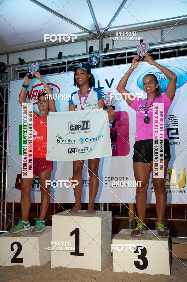 Buy your photos of the eventNIGHT RUN ICARA� BEACH - 6� EDI��O - NITER�I RJ on Fotop