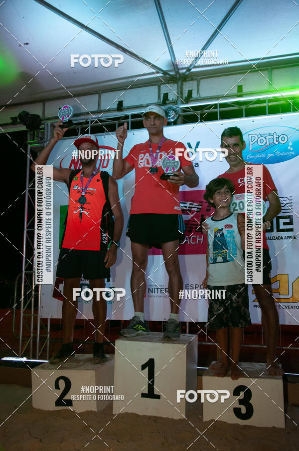 Buy your photos of the eventNIGHT RUN ICARA� BEACH - 6� EDI��O - NITER�I RJ on Fotop