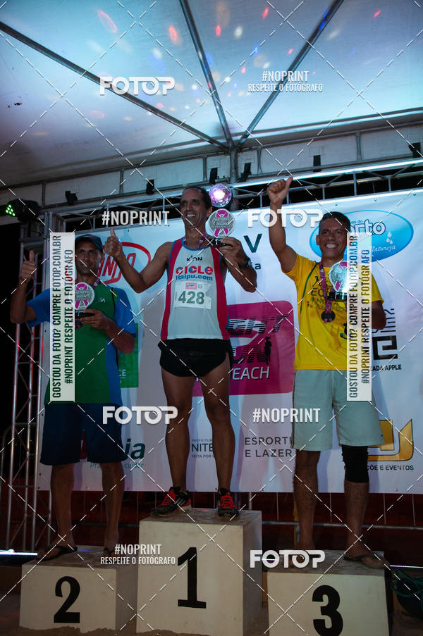 Buy your photos of the eventNIGHT RUN ICARA� BEACH - 6� EDI��O - NITER�I RJ on Fotop