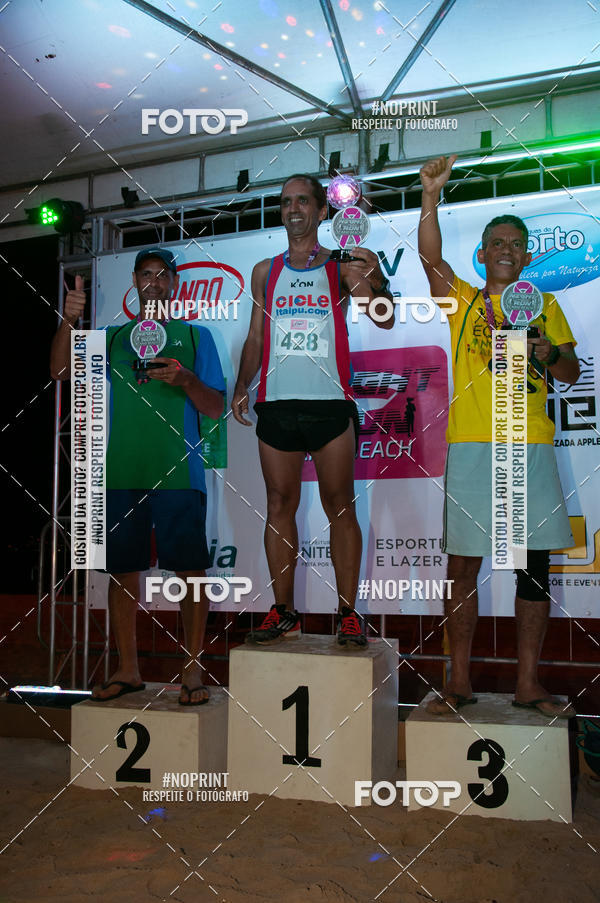 Buy your photos of the eventNIGHT RUN ICARA� BEACH - 6� EDI��O - NITER�I RJ on Fotop