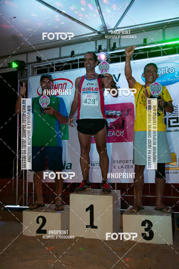 Buy your photos of the eventNIGHT RUN ICARA� BEACH - 6� EDI��O - NITER�I RJ on Fotop