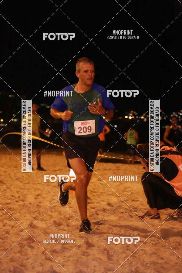 Buy your photos of the eventNIGHT RUN ICARA� BEACH - 6� EDI��O - NITER�I RJ on Fotop