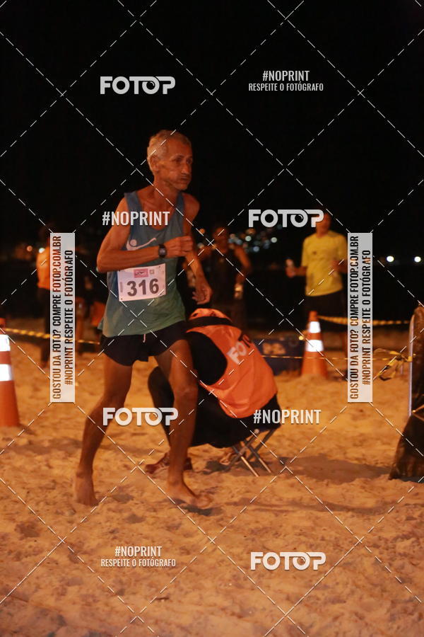 Buy your photos of the eventNIGHT RUN ICARA� BEACH - 6� EDI��O - NITER�I RJ on Fotop
