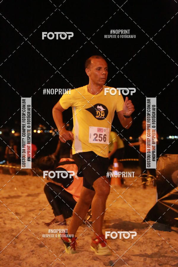 Buy your photos of the eventNIGHT RUN ICARA� BEACH - 6� EDI��O - NITER�I RJ on Fotop
