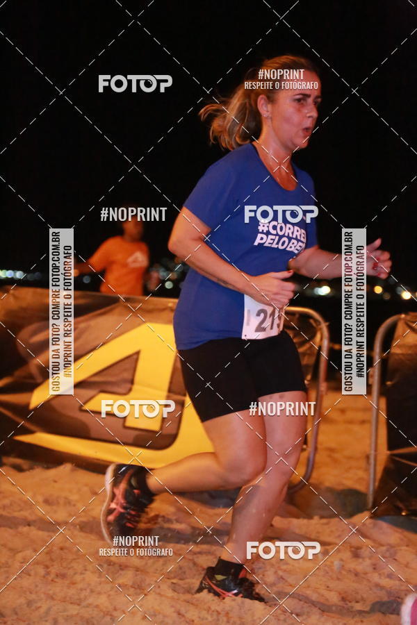 Buy your photos of the eventNIGHT RUN ICARA� BEACH - 6� EDI��O - NITER�I RJ on Fotop
