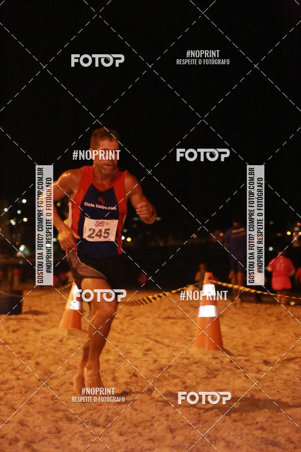 Buy your photos of the eventNIGHT RUN ICARA� BEACH - 6� EDI��O - NITER�I RJ on Fotop