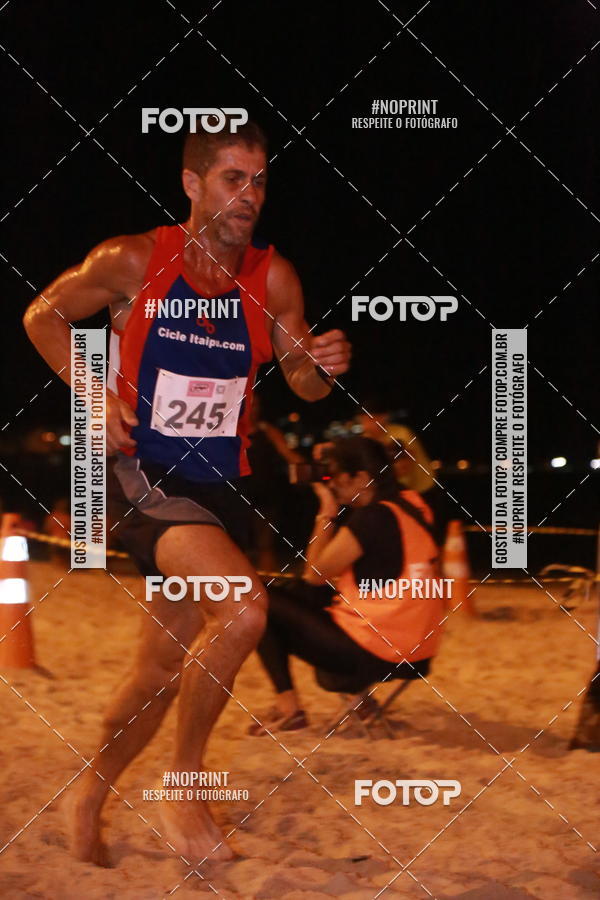 Buy your photos of the eventNIGHT RUN ICARA� BEACH - 6� EDI��O - NITER�I RJ on Fotop