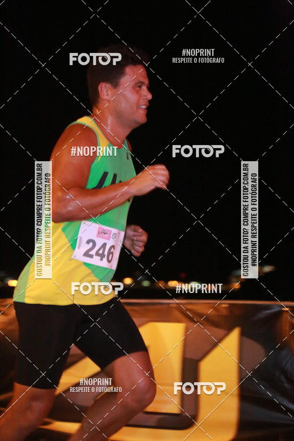 Buy your photos of the eventNIGHT RUN ICARA� BEACH - 6� EDI��O - NITER�I RJ on Fotop