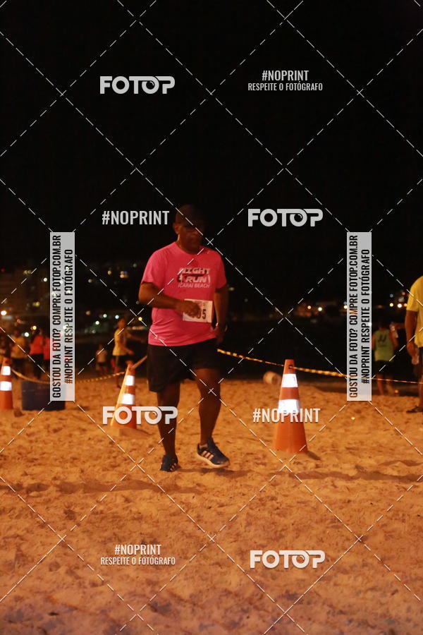 Buy your photos of the eventNIGHT RUN ICARA� BEACH - 6� EDI��O - NITER�I RJ on Fotop