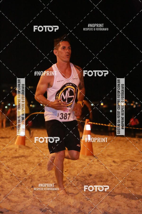 Buy your photos of the eventNIGHT RUN ICARA� BEACH - 6� EDI��O - NITER�I RJ on Fotop
