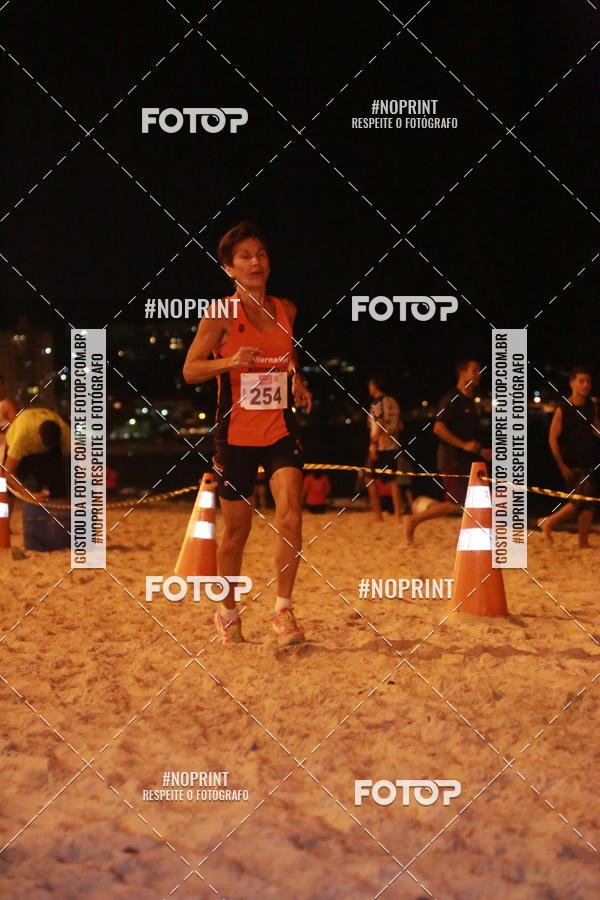 Buy your photos of the eventNIGHT RUN ICARA� BEACH - 6� EDI��O - NITER�I RJ on Fotop