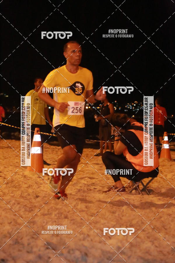 Buy your photos of the eventNIGHT RUN ICARA� BEACH - 6� EDI��O - NITER�I RJ on Fotop