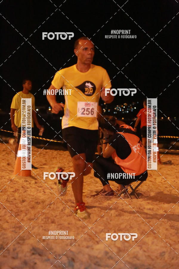 Buy your photos of the eventNIGHT RUN ICARA� BEACH - 6� EDI��O - NITER�I RJ on Fotop