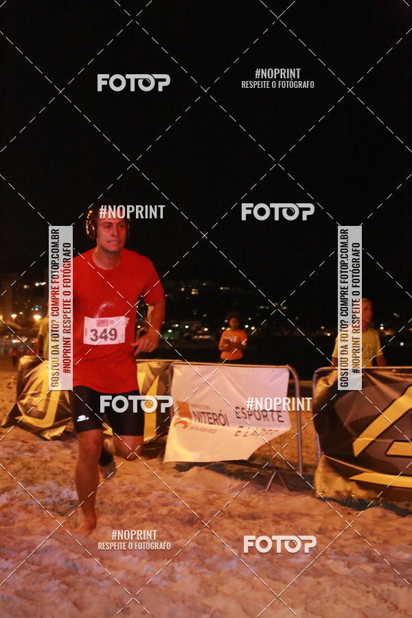 Buy your photos of the eventNIGHT RUN ICARA� BEACH - 6� EDI��O - NITER�I RJ on Fotop
