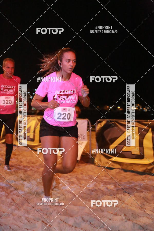 Achetez vos photos de l'�v�nementNIGHT RUN ICARA� BEACH - 6� EDI��O - NITER�I RJ sur Fotop