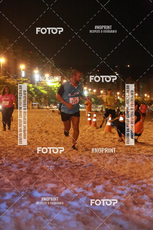 Buy your photos of the eventNIGHT RUN ICARA� BEACH - 6� EDI��O - NITER�I RJ on Fotop