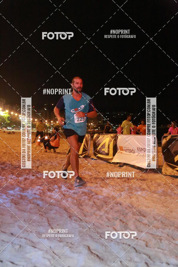 Buy your photos of the eventNIGHT RUN ICARA� BEACH - 6� EDI��O - NITER�I RJ on Fotop