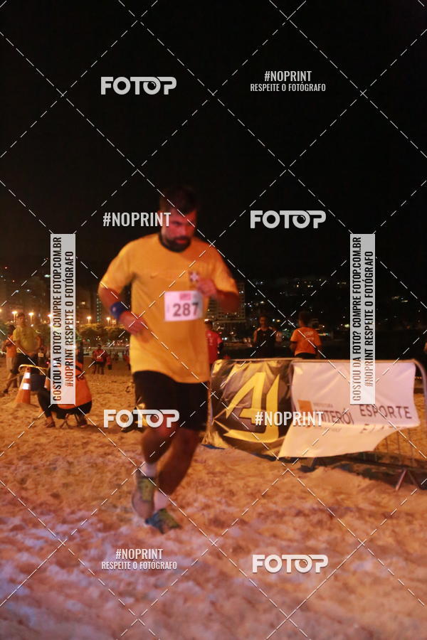 Buy your photos of the eventNIGHT RUN ICARA� BEACH - 6� EDI��O - NITER�I RJ on Fotop