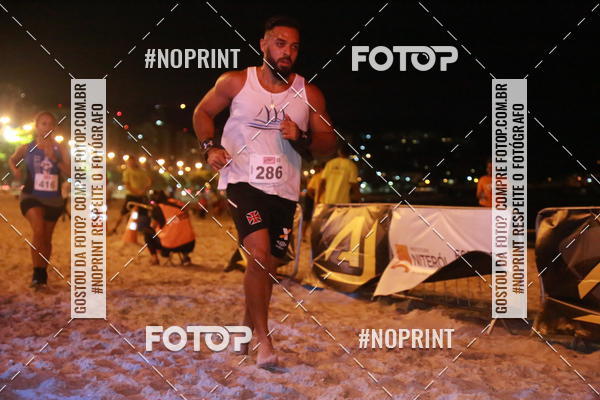 Buy your photos of the eventNIGHT RUN ICARA� BEACH - 6� EDI��O - NITER�I RJ on Fotop