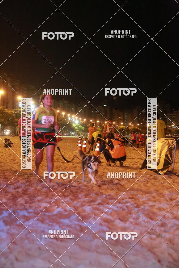 Buy your photos of the eventNIGHT RUN ICARA� BEACH - 6� EDI��O - NITER�I RJ on Fotop
