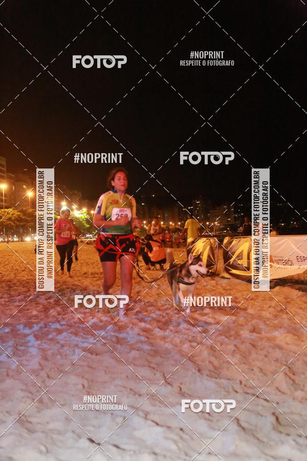 Buy your photos of the eventNIGHT RUN ICARA� BEACH - 6� EDI��O - NITER�I RJ on Fotop
