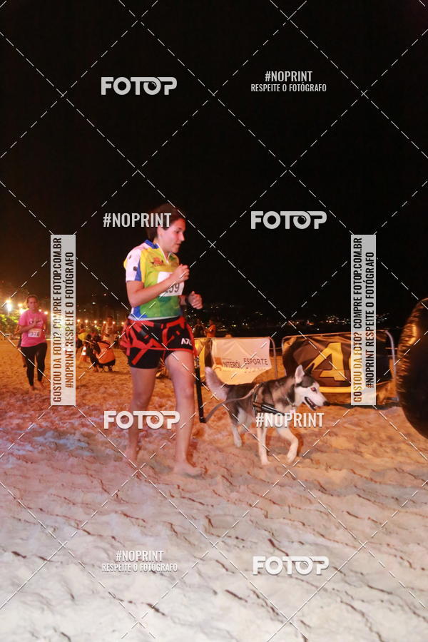 Buy your photos of the eventNIGHT RUN ICARA� BEACH - 6� EDI��O - NITER�I RJ on Fotop