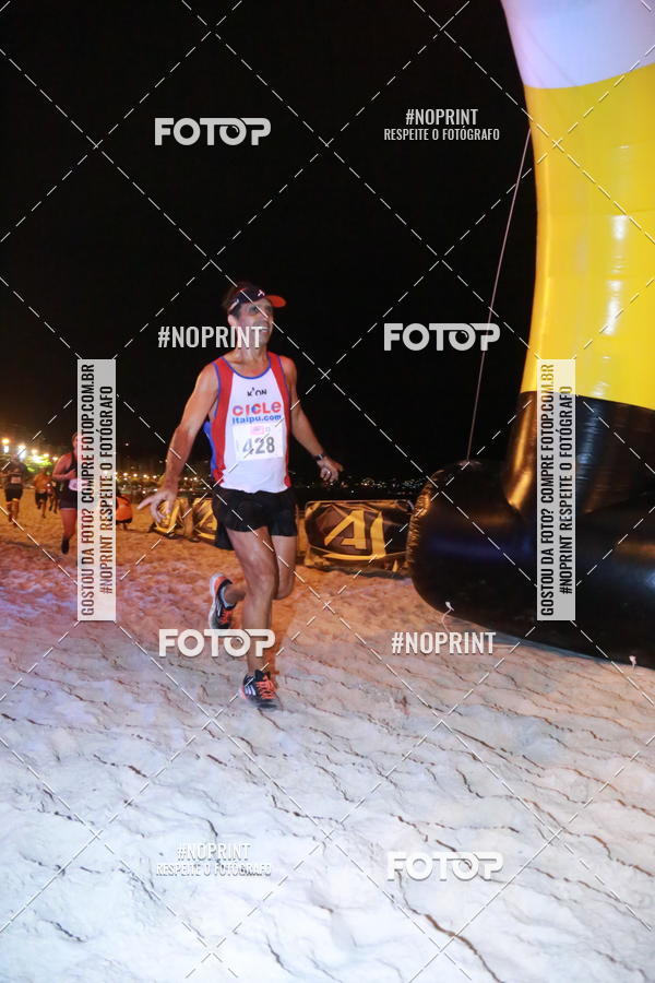 Buy your photos of the eventNIGHT RUN ICARA� BEACH - 6� EDI��O - NITER�I RJ on Fotop