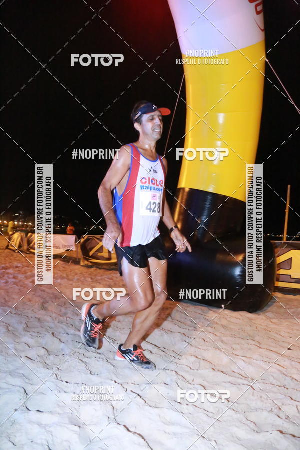 Buy your photos of the eventNIGHT RUN ICARA� BEACH - 6� EDI��O - NITER�I RJ on Fotop