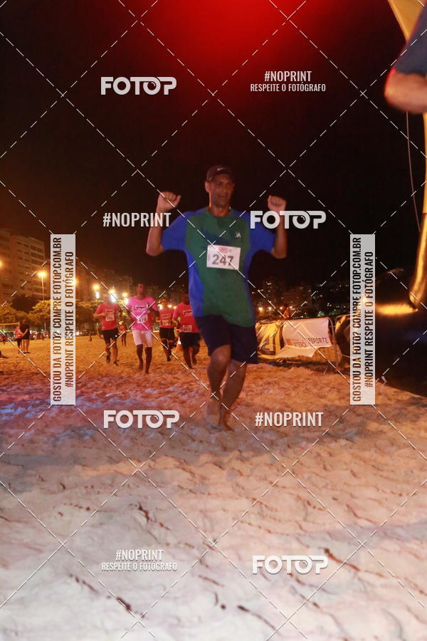 Buy your photos of the eventNIGHT RUN ICARA� BEACH - 6� EDI��O - NITER�I RJ on Fotop