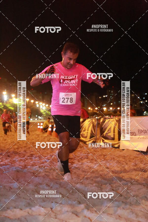 Buy your photos of the eventNIGHT RUN ICARA� BEACH - 6� EDI��O - NITER�I RJ on Fotop